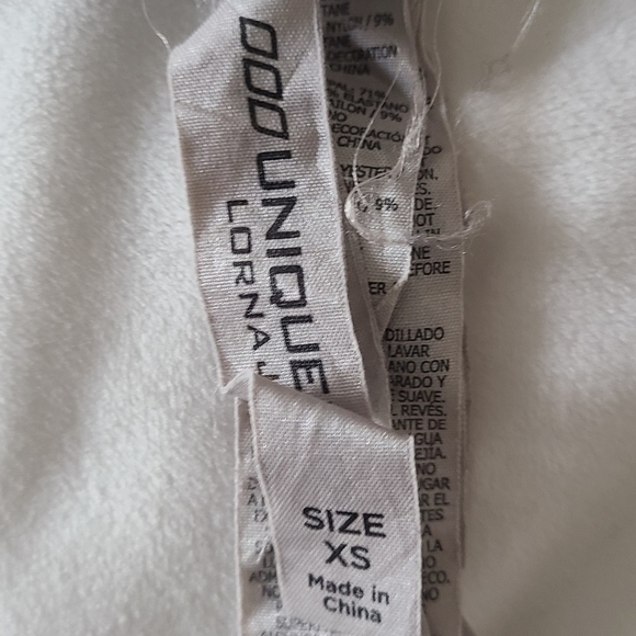 LIKE NEW! Lorna Jane “Vintage Palm” Yoga Sports Bra! - Picture 8 of 9